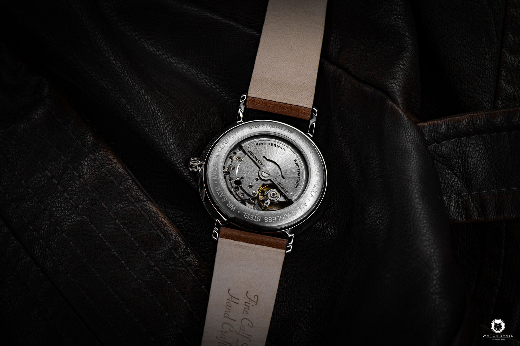 – Automatic WATCHDAVID® Watch 2162 Bauhaus Review